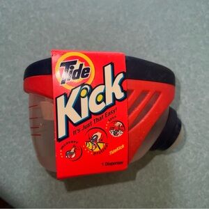 Tide Kick Laundry Detergent Dispenser Discontinued Vintage 2000 New!